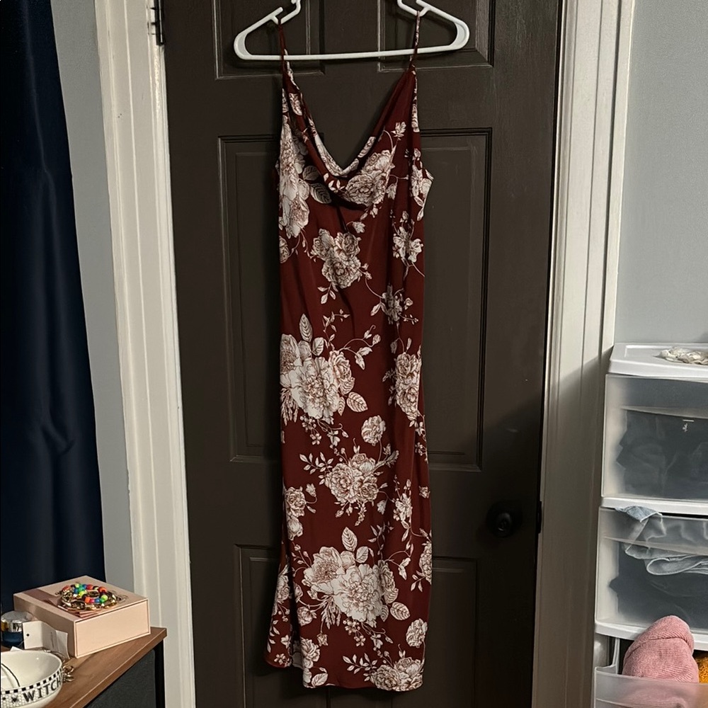 Chic Floral Burgundy Midi Dress